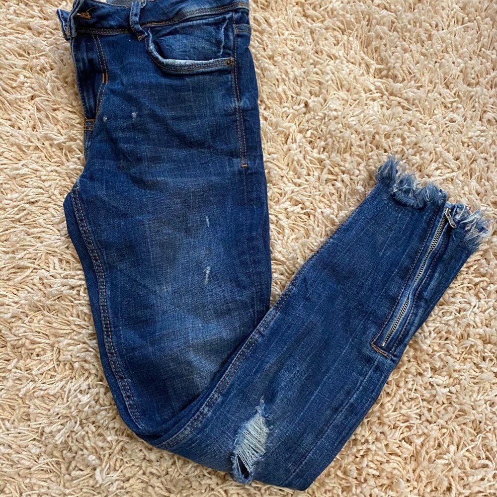 Zara distressed Jeans Sz 4